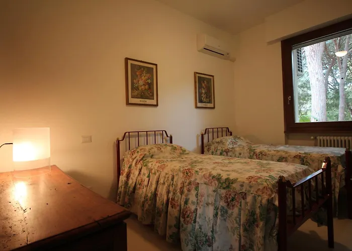 Hotel vicino al College: Villa Pineta Roccamare