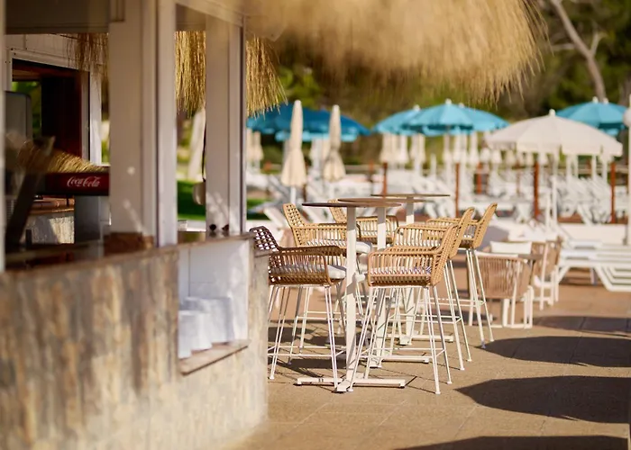 Aluasoul Carolina - Adults Only