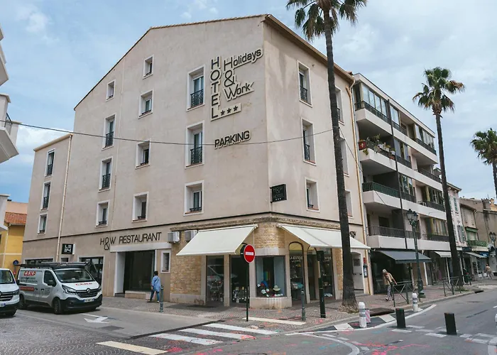 Holidays & Work Hotel