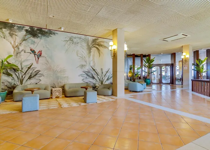 Auramar Beach Resort