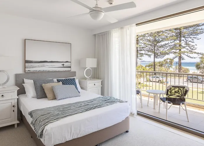 Resorts Guide Columbia Beachfront Apartments On Rainbow Bay