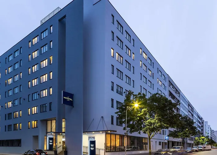  Novotel Suites Wien City Donau