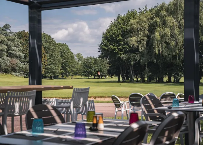 Hôtel accueillant les animaux: Hôtel du Golf Saint Lazare