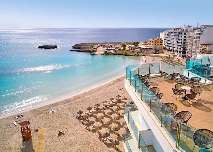 Universal Hotel Perla