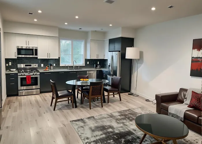 Stayspro - Hollywood Homes Minutes To Everything Spacious And Free Parking