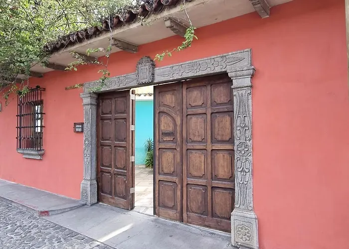 Central Antigua