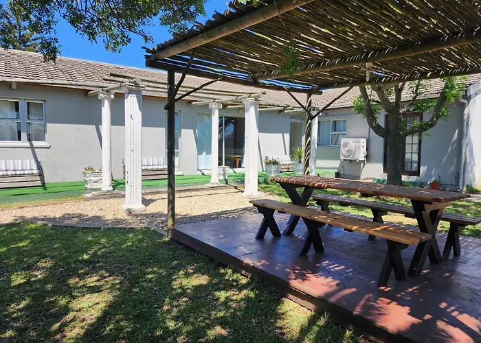 Pelican Accommodation Ottery
