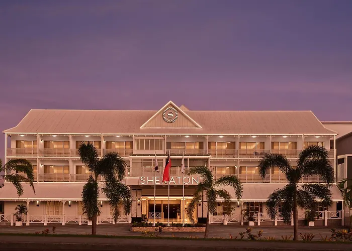 Sheraton Samoa Aggie Grey'S Hotel & Bungalows