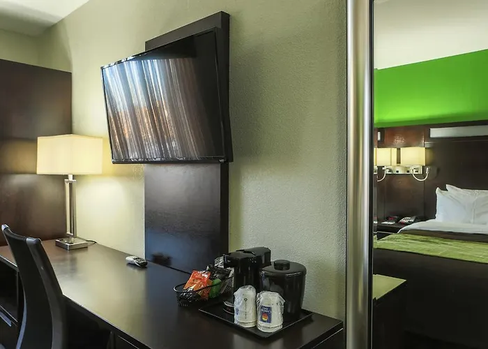 Spa Hotels Resorts Comfort Inn Near Barclays Center - Crown Heights