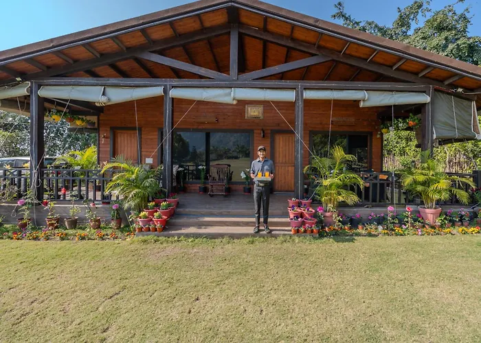 Saffronstays Timber Crest - 2-Cottage Retreat In Dehradun With Mountain Views, Lawn And Fire Pit