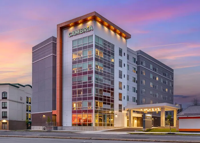 Cambria Hotel Niagara Falls