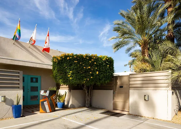 El Noa Noa - 21 And Over