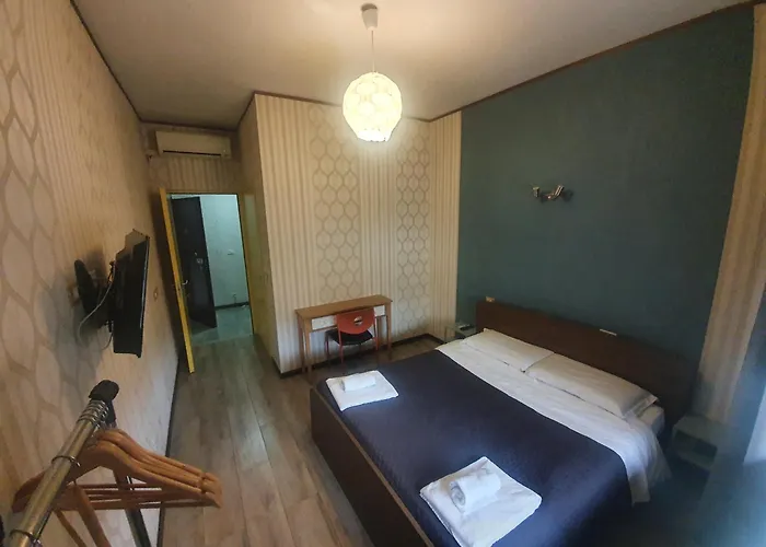 Sira House