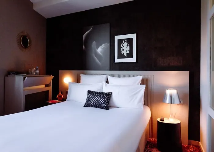 Resort: Hotel Des Beaux-Arts Toulouse