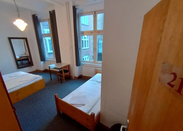 Motels Fabrik - Baxpax
