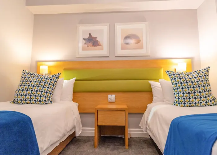 Hotel con piscina: Peninsula All Suite Hotel By Dream Resorts