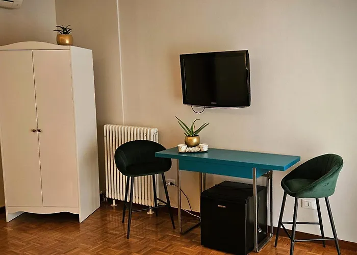 Verona Express Rooms