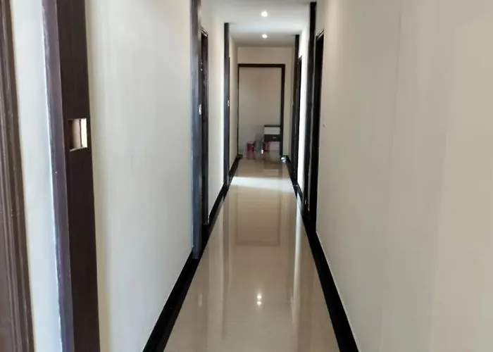 Jacuzzi hotel: Akshatha Home Stay