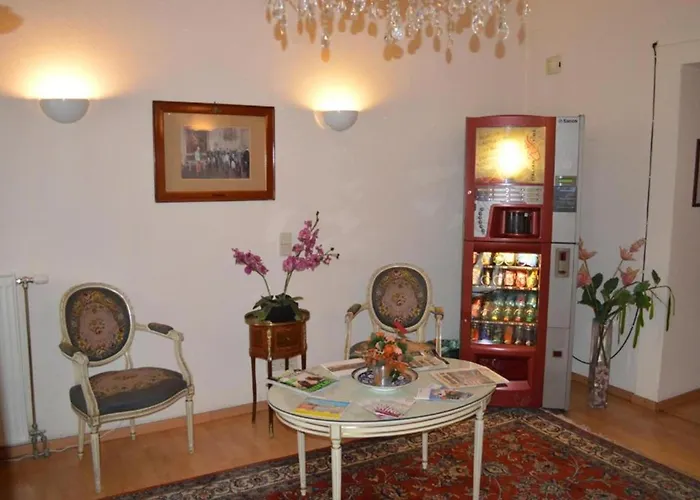 Hotel Pension Walzerstadt