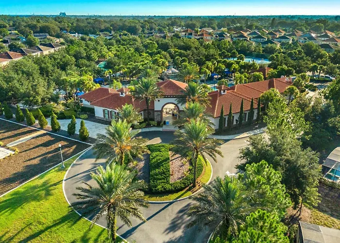 Hotel with pool: Villatel Village At Solterra Resort