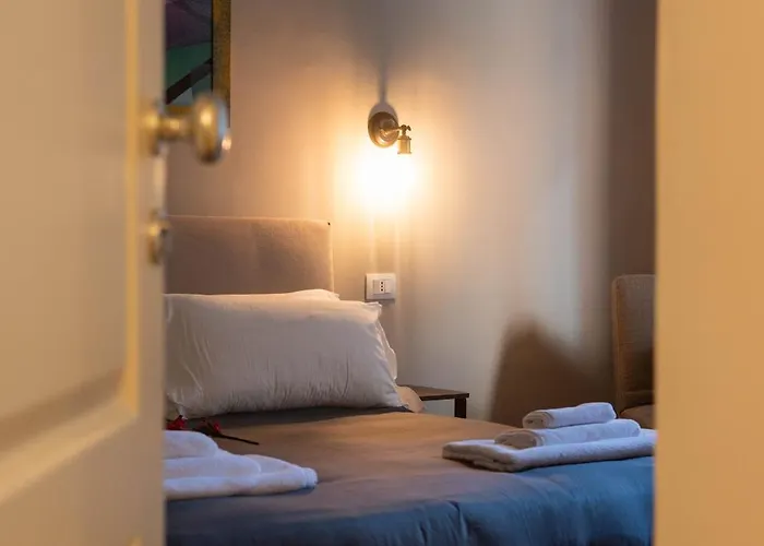  MARCONI ROOMs