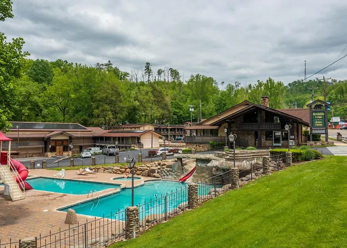 3 star hotel: Brookside Lodge - Gatlinburg - On The River