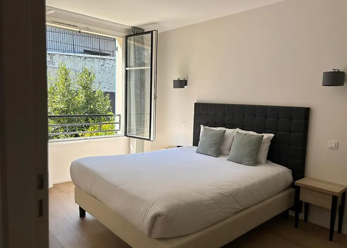 Les Maisons d'Eugène Appart'Hôtel - Centre Historique