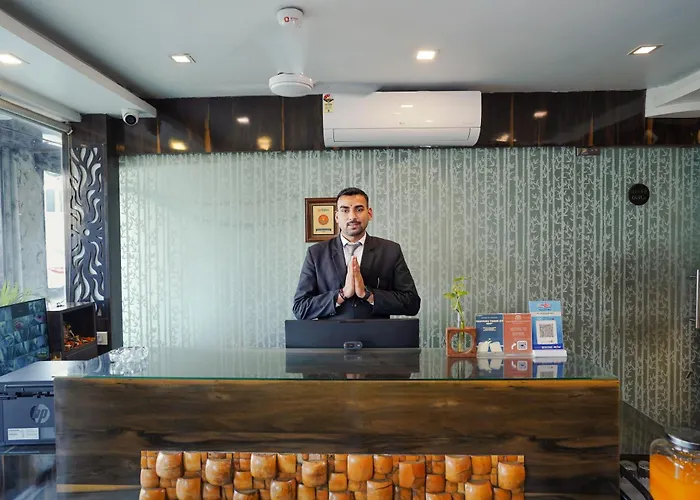 Hotel Sheldon International Near Science City