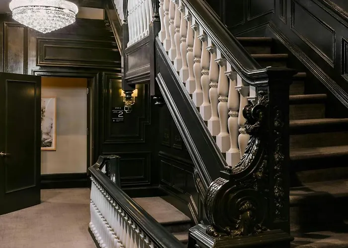 Pet Friendly hotel: No. 284 Back Bay Hotel, Sonder By Marriott Bonvoy