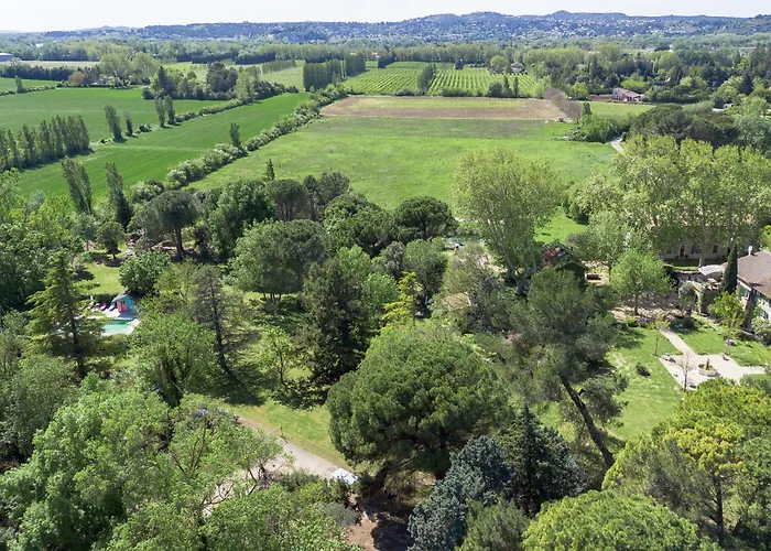 Domaine de Rhodes - Locations de vacances / Vacation rentals