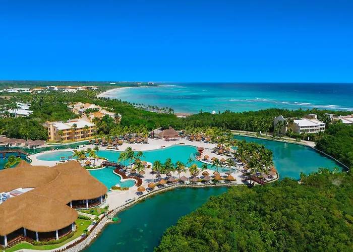 Grand Palladium Select White Sand Resort & Spa
