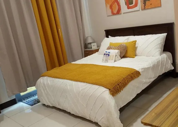 Queen V Staycation Tower C