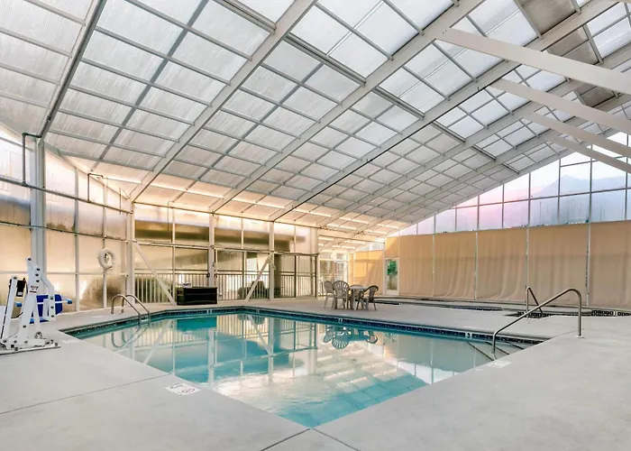 Jacuzzi hotel: Sleep Inn & Suites Near Sports World Blvd