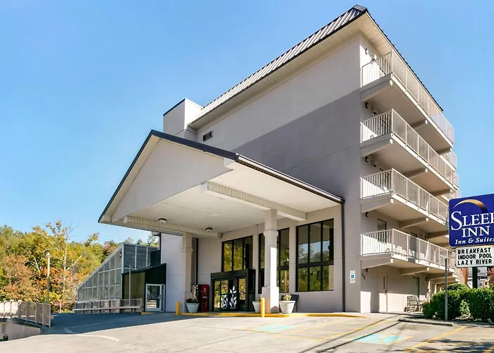Jacuzzi hotel: Sleep Inn & Suites Near Sports World Blvd