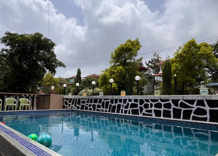 Royal Villa 1 - Big Pvt Swimming Pool - 2Bhk Villa - Lonavala