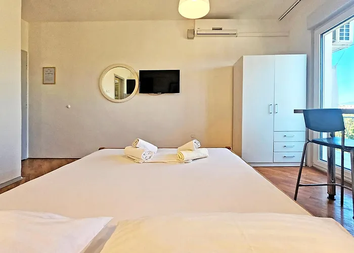 Apartments & Rooms Strcic Krk