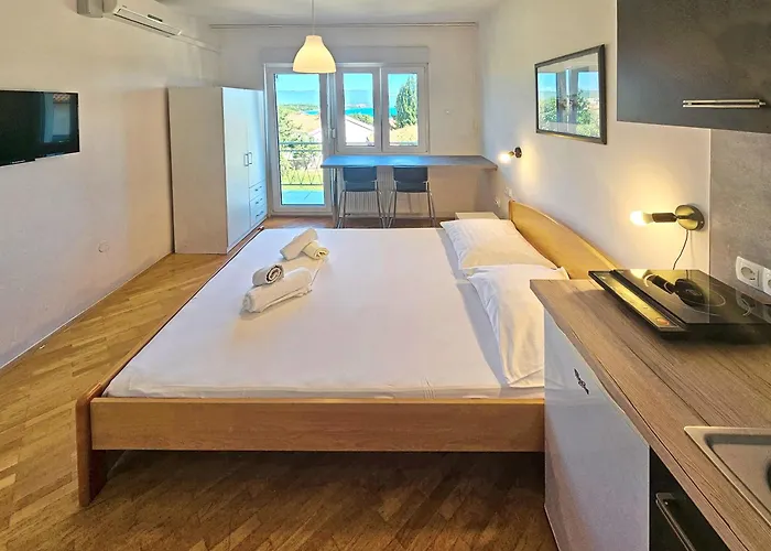 Apartments & Rooms Strcic Krk