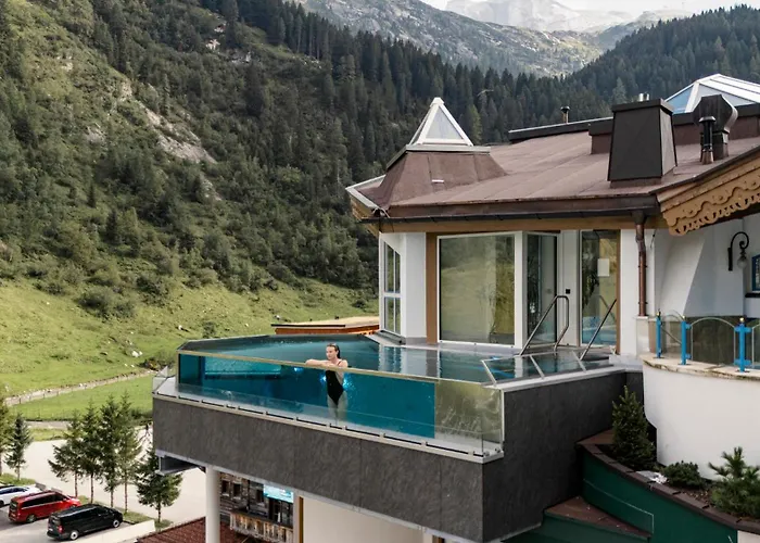 Hotel Am Neuhintertux 4 Sterne Superior
