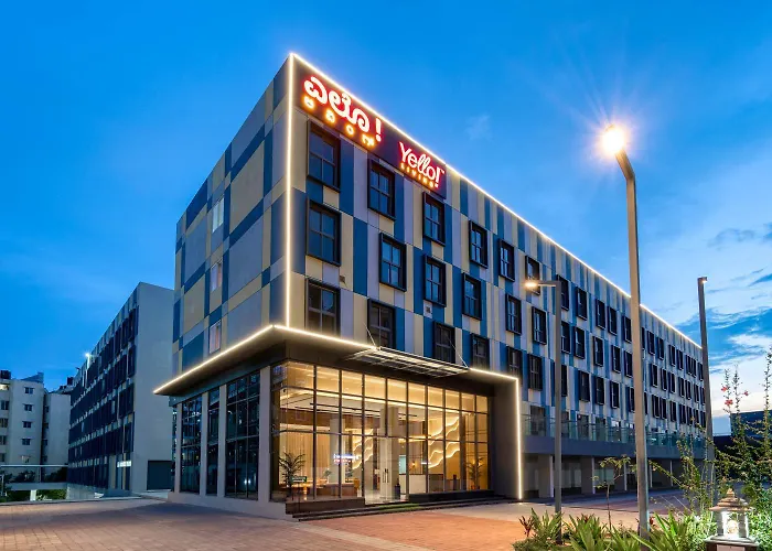 Ping Pong hotel: Yello! Stays Itp