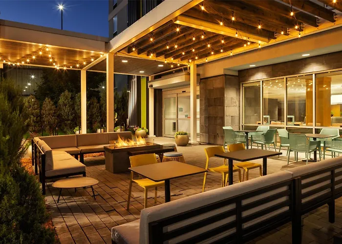 Family resorts Home2 Suites By Hilton Roseville Minneapolis