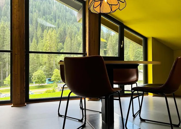 Kwt Lodge