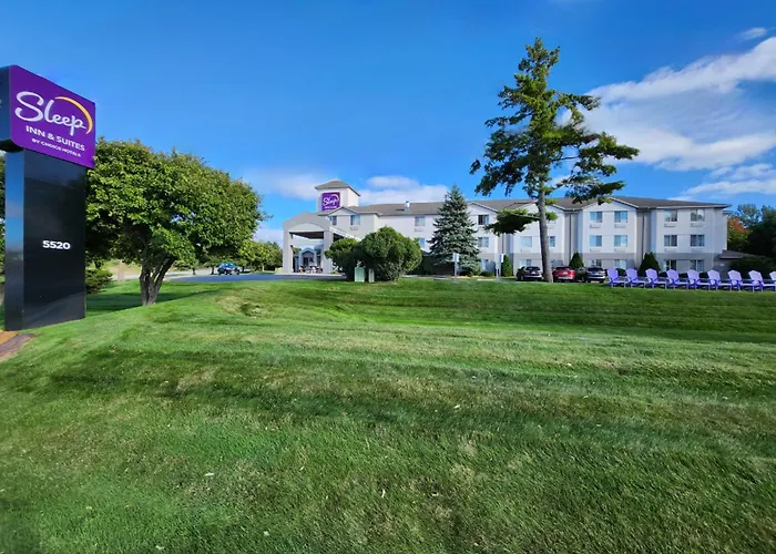 Sleep Inn & Suites Bay View Acme - Traverse City