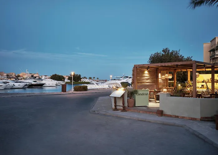 Resort: Ali Pasha Hotel