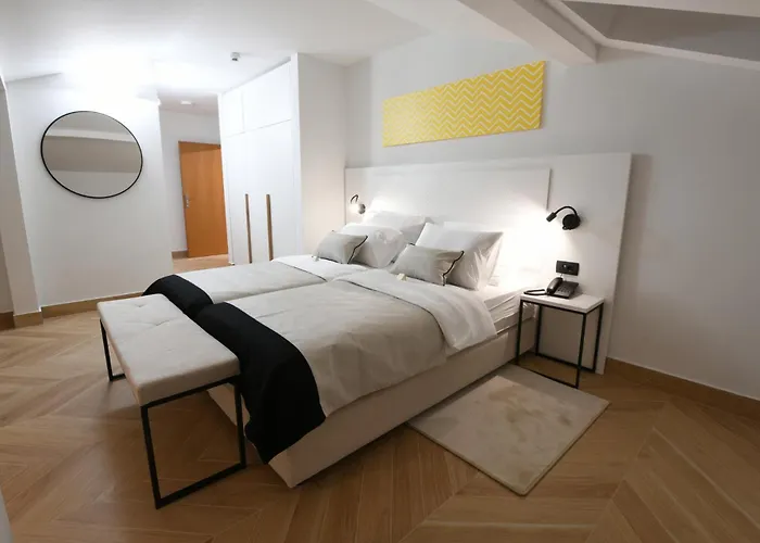 Aparthotel Milenij