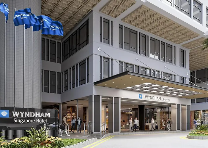 Hotel with pool: Wyndham Singapore Hotel