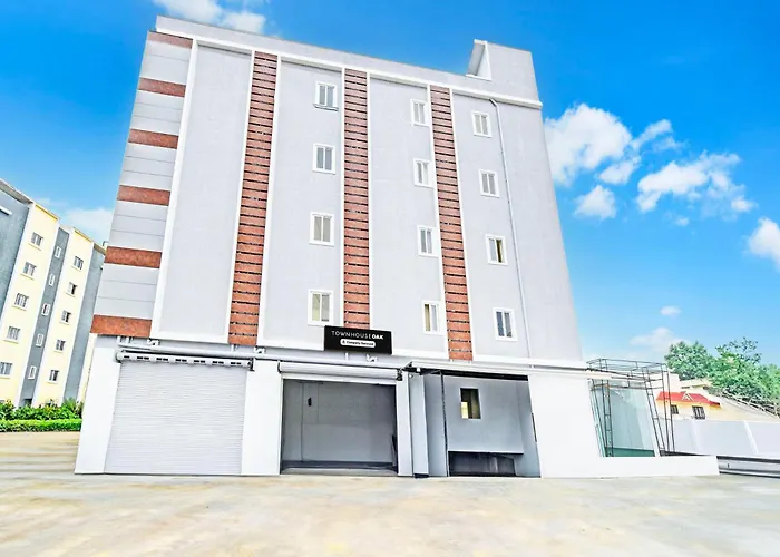 Pet Friendly hotel: Super Townhouse Oak Kompally