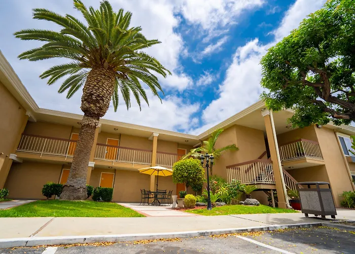 Howard Johnson By Wyndham Buena Park