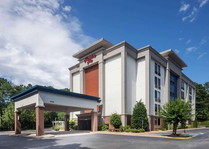 Cheap hotel: Hampton Inn Atlanta-Northlake