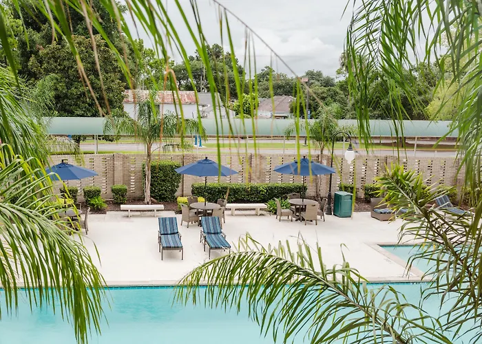 Cheap hotel: Brent House Hotel