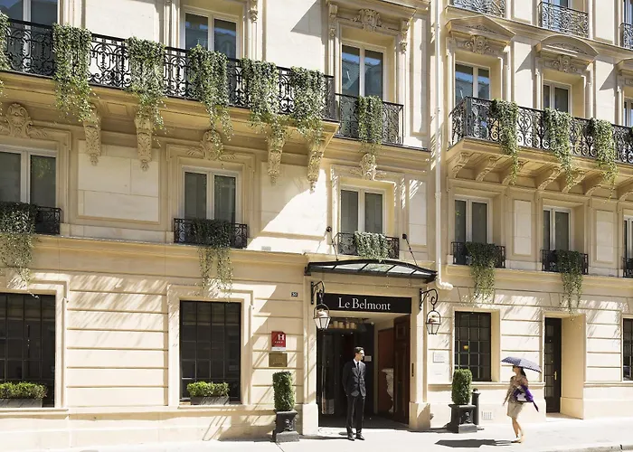 Dog friendly hotels Le Belmont Paris